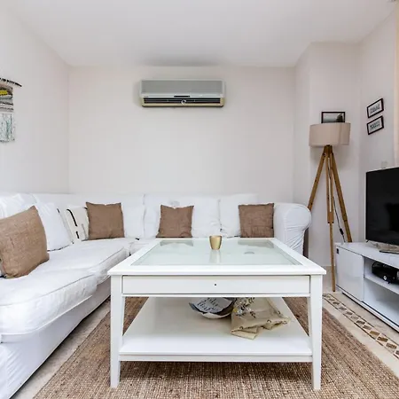 Luxury With Shared Pool In Bodrum Ortakent *